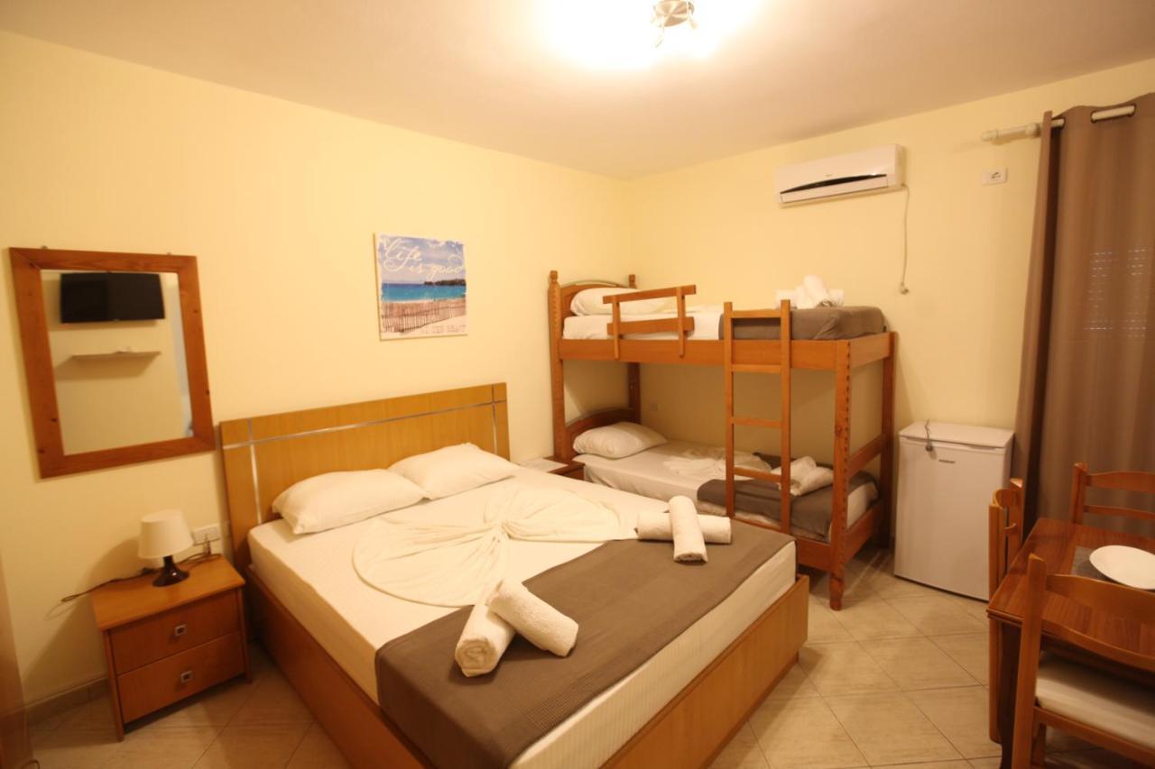 Hotel Prishtina Sarande Exterior photo