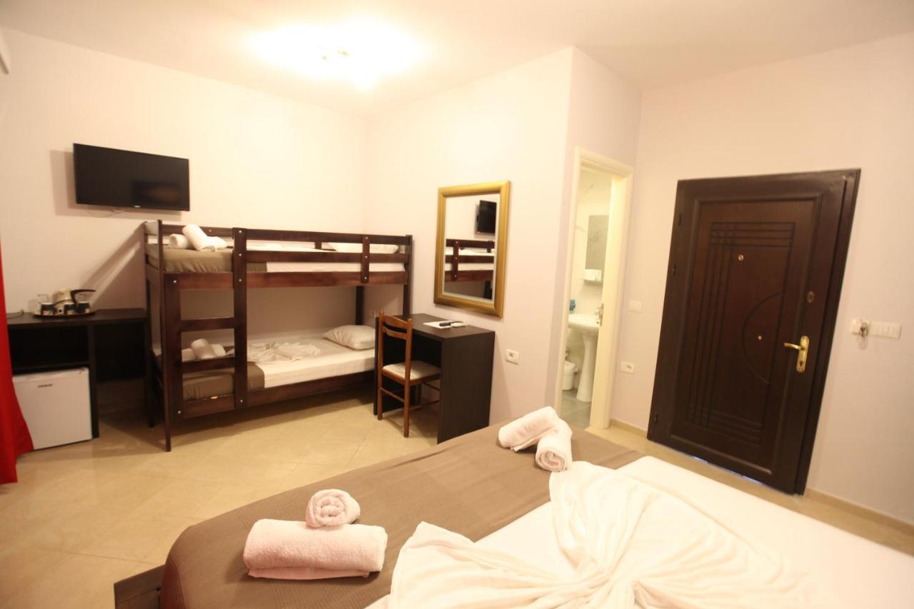 Hotel Prishtina Sarande Exterior photo