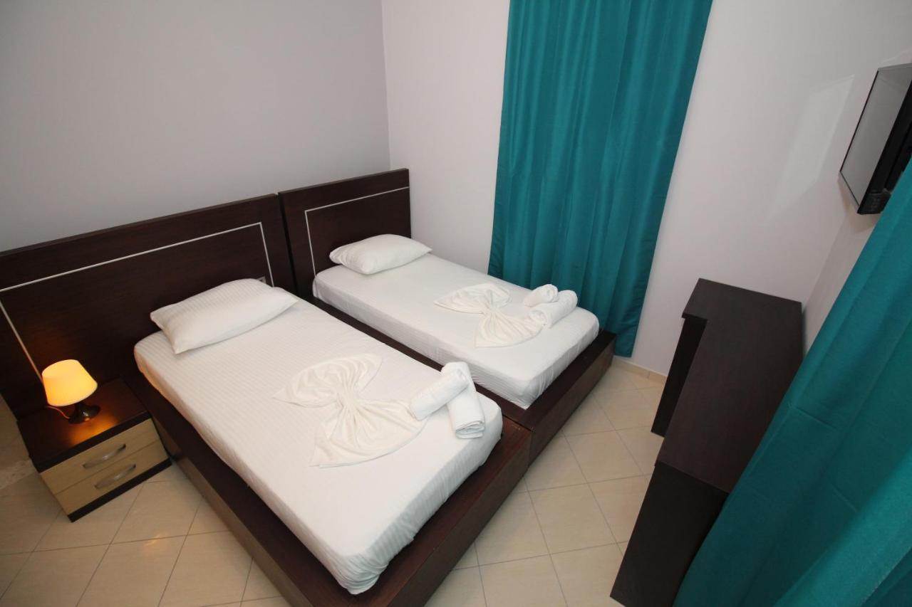 Hotel Prishtina Sarande Exterior photo
