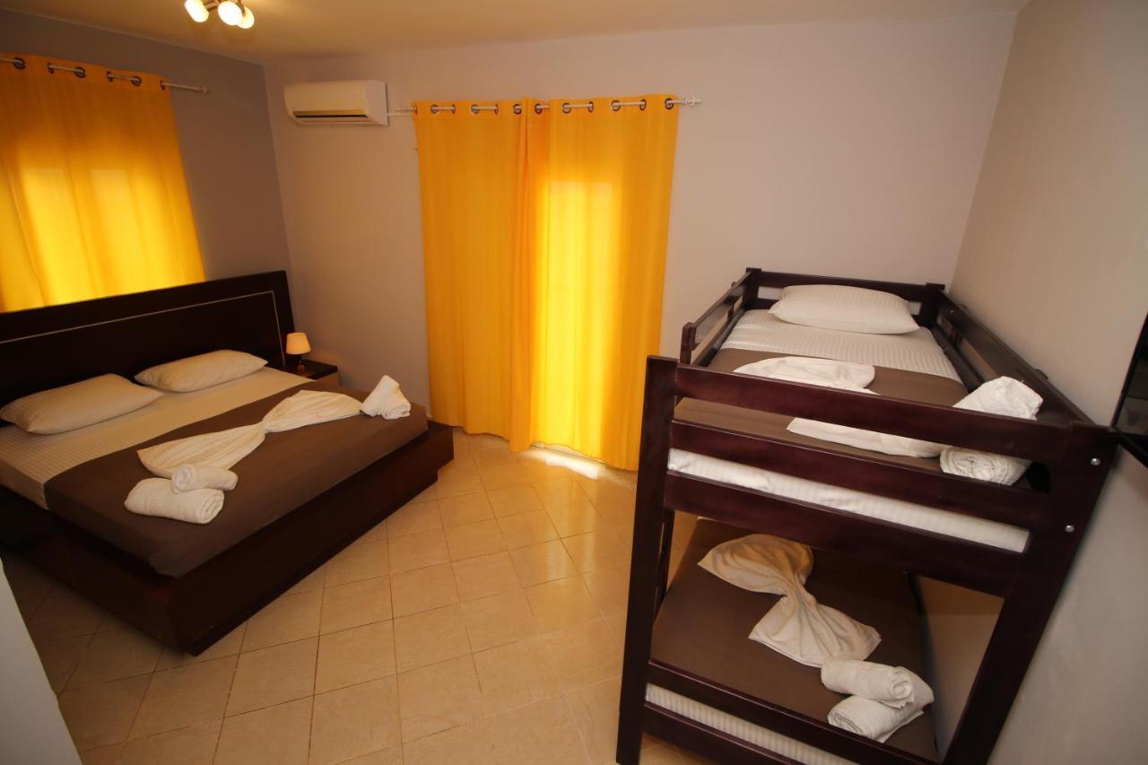 Hotel Prishtina Sarande Exterior photo